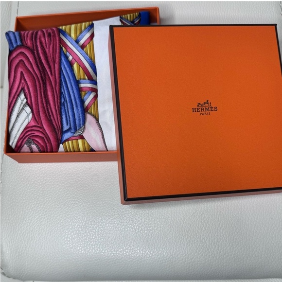 Hermes Carre 90 Republique Francaise Liberte 1789 Silk Scarf in Blue with box - Picture 2 of 9